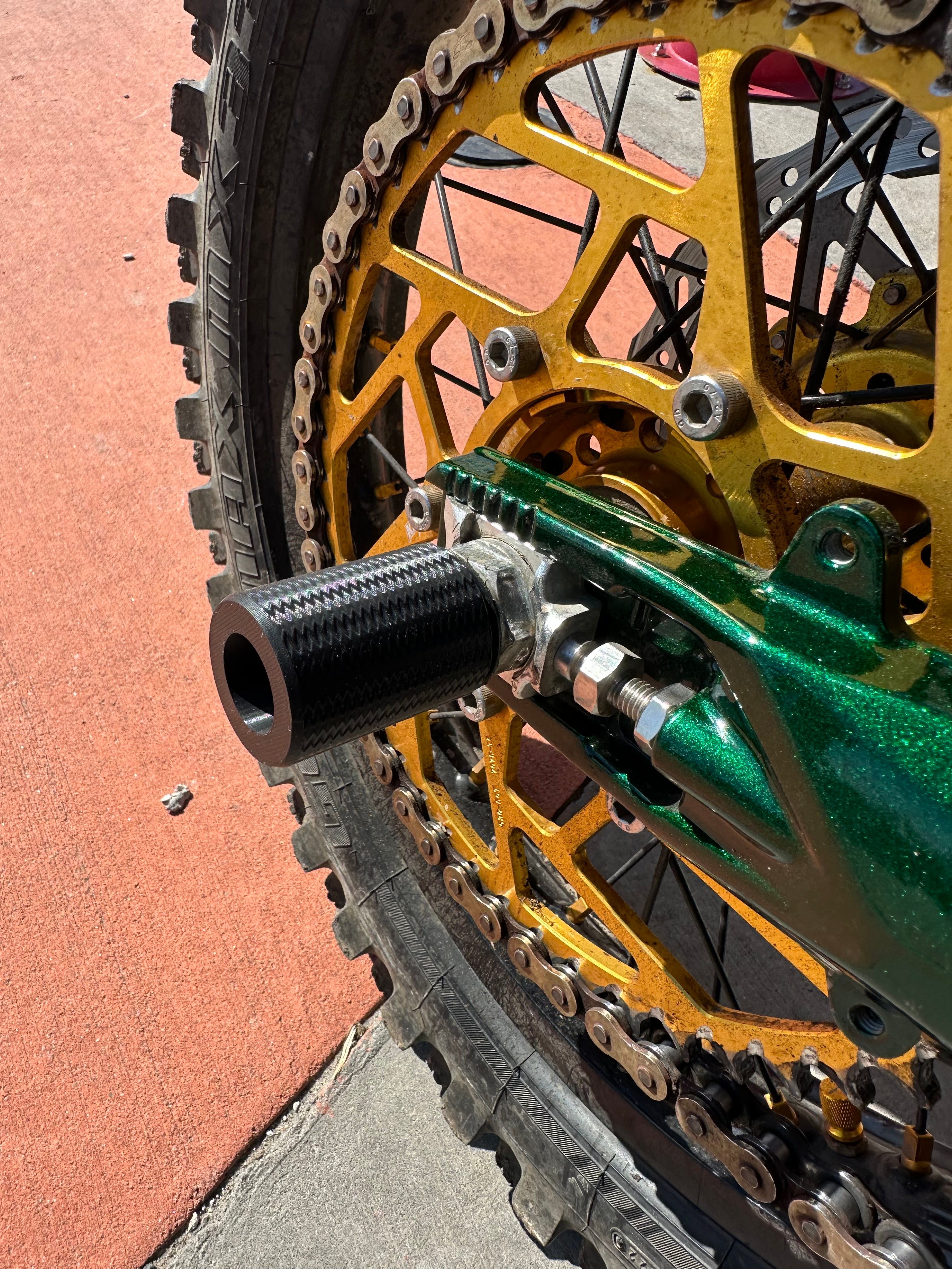 Surron Ultra Bee Axle Sliders