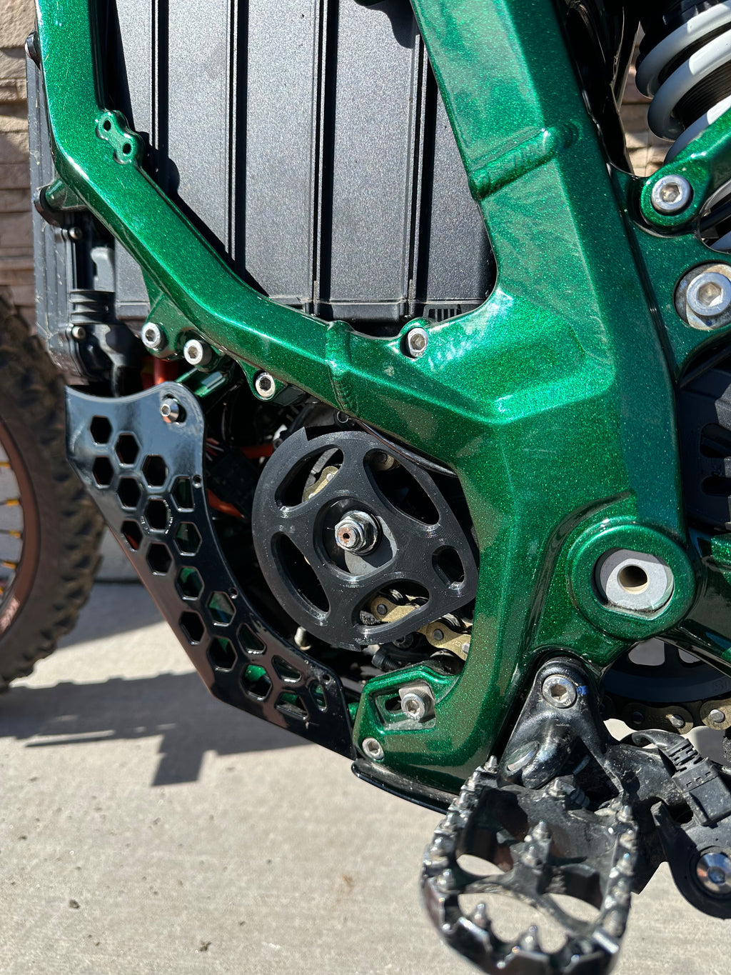 Ultra Bee Motor Cover